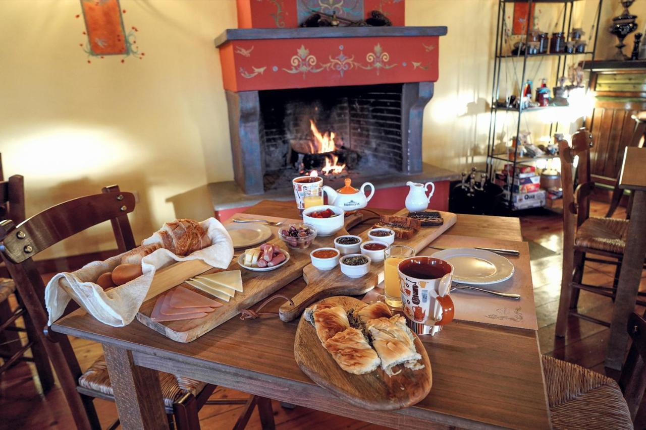 Hotel Ameliko Zagori à Áno Pediná Extérieur photo