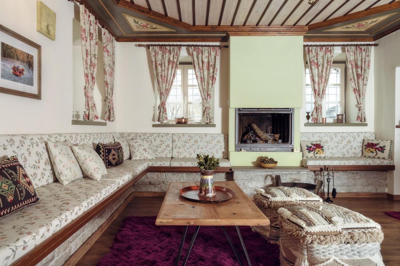 Hotel Ameliko Zagori à Áno Pediná Extérieur photo