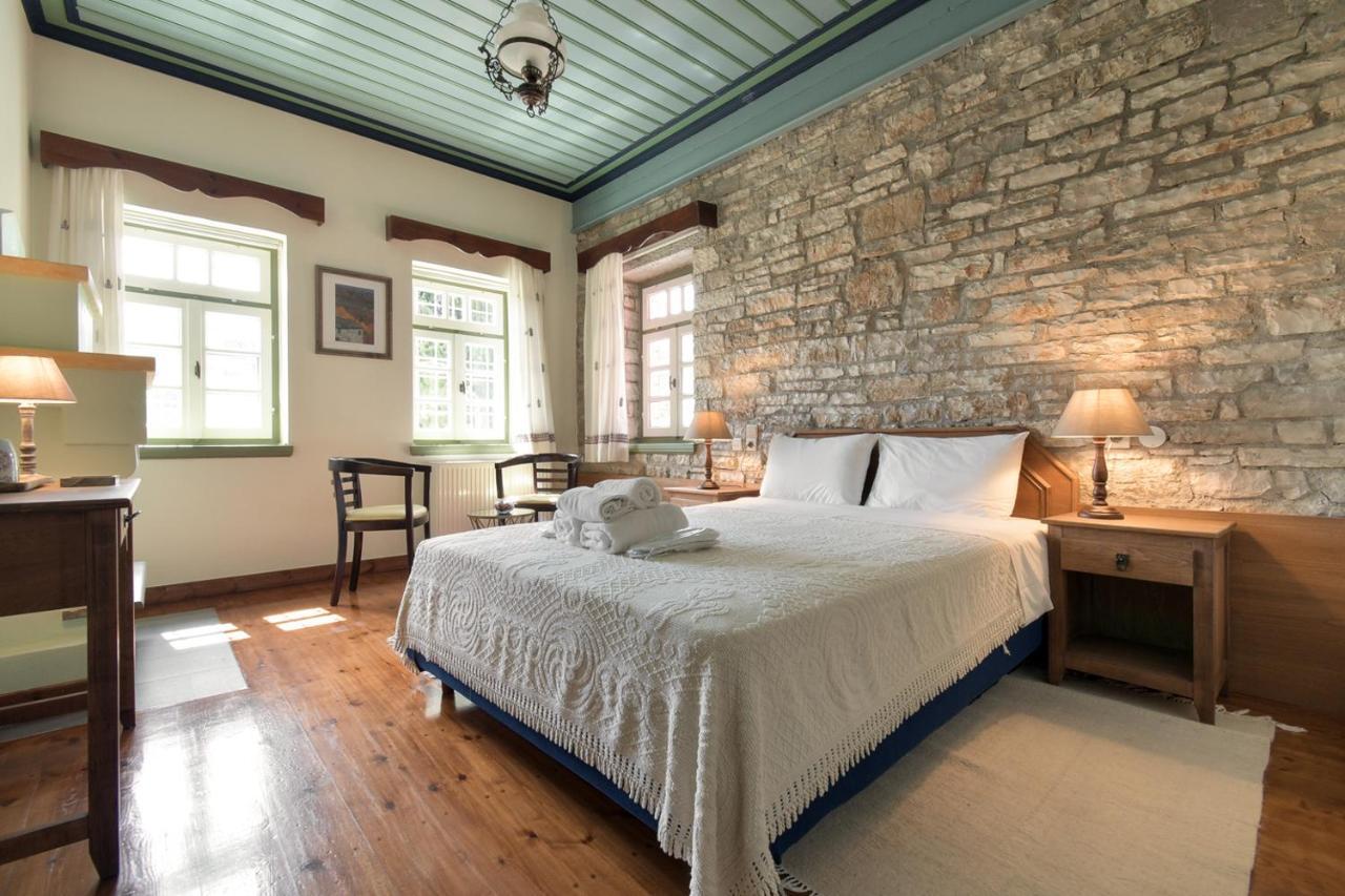 Hotel Ameliko Zagori à Áno Pediná Extérieur photo