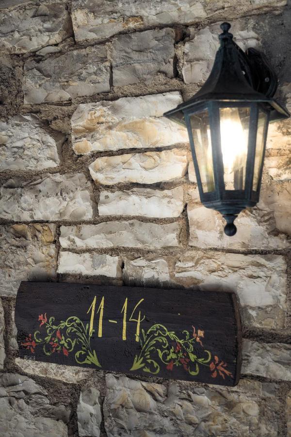 Hotel Ameliko Zagori à Áno Pediná Extérieur photo