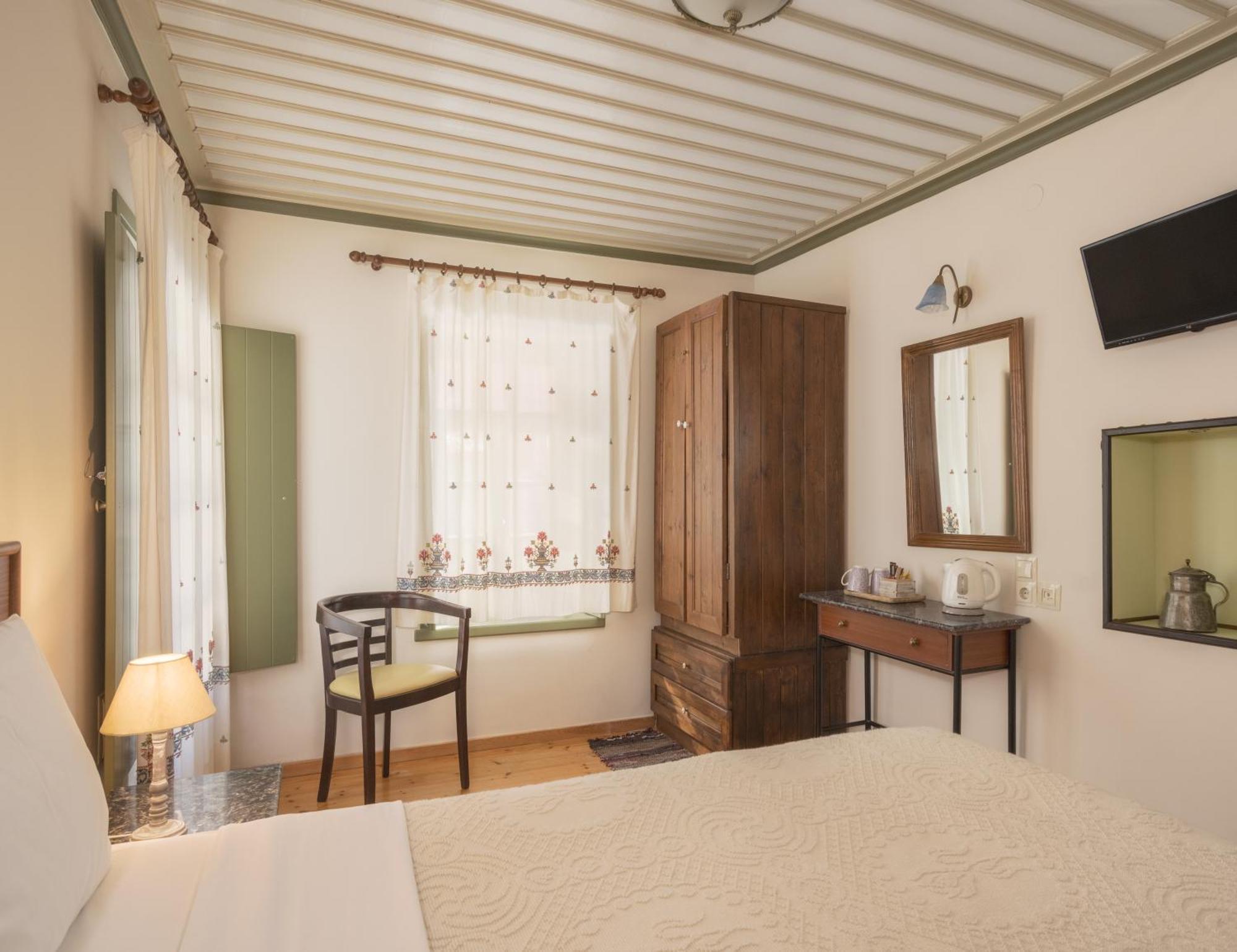 Hotel Ameliko Zagori à Áno Pediná Chambre photo
